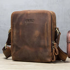 Mochila em Couro Genuino - Contacts Premium