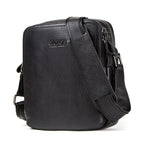 Mochila em Couro Genuino - Contacts Premium