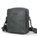 Mochila em Couro Genuino - Contacts Premium