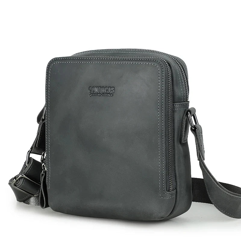 Mochila em Couro Genuino - Contacts Premium
